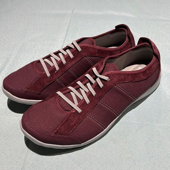 Clarks Collection maroon stretch sneakers, size 8 1/2 W B43 - Picture 1 of 9
